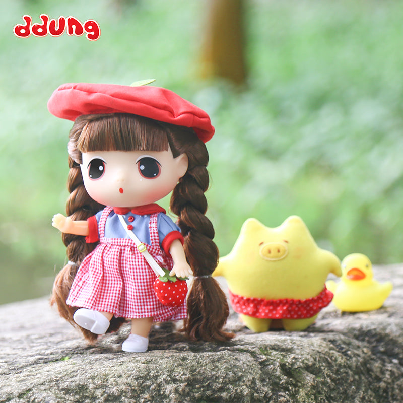 MUÑECA DDUNG DOLL FRESA